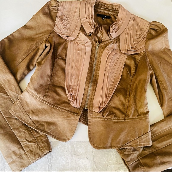 Rye women’s size small beige cotton textured cropped zip-up peplum jacket - Picture 4 of 16